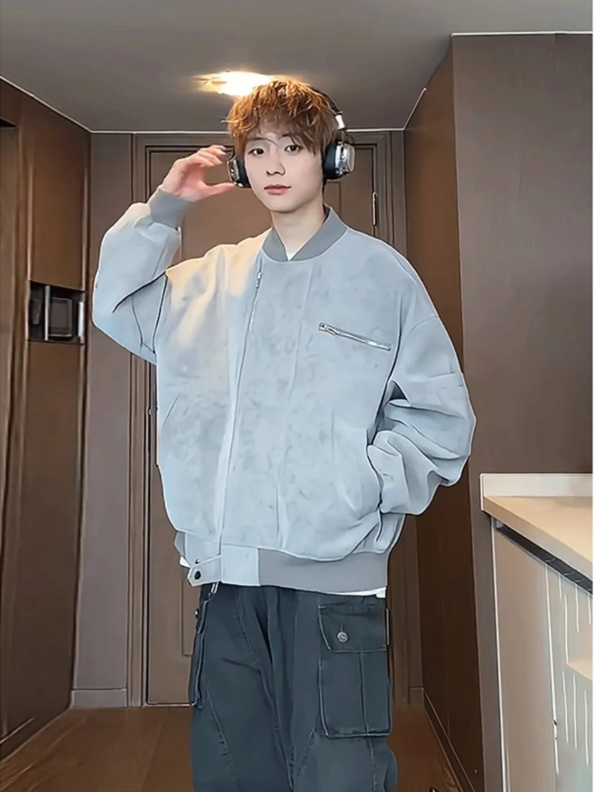 Cleanfit ort PU Leather Jaet Men's Sle American Retro Stand Collar Baseball orm High Sensation Cool Outerwear
Cleanfit ort PU Leather Jaet Men's Sle American Retro Stand Collar Baseball orm High Sensation Cool Outerwear