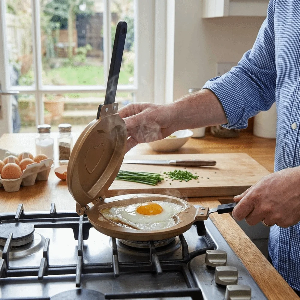 Love Shaped Breakfast Pan Non-Stick Flat Bottomed Flip Frying Pan Multi-Purpose with Long Handle Pancake Maker Home Kitchen
Love Shaped Breakfast Pan Non-Stick Flat Bottomed Flip Frying Pan Multi-Purpose with Long Handle Pancake Maker Home Kitchen