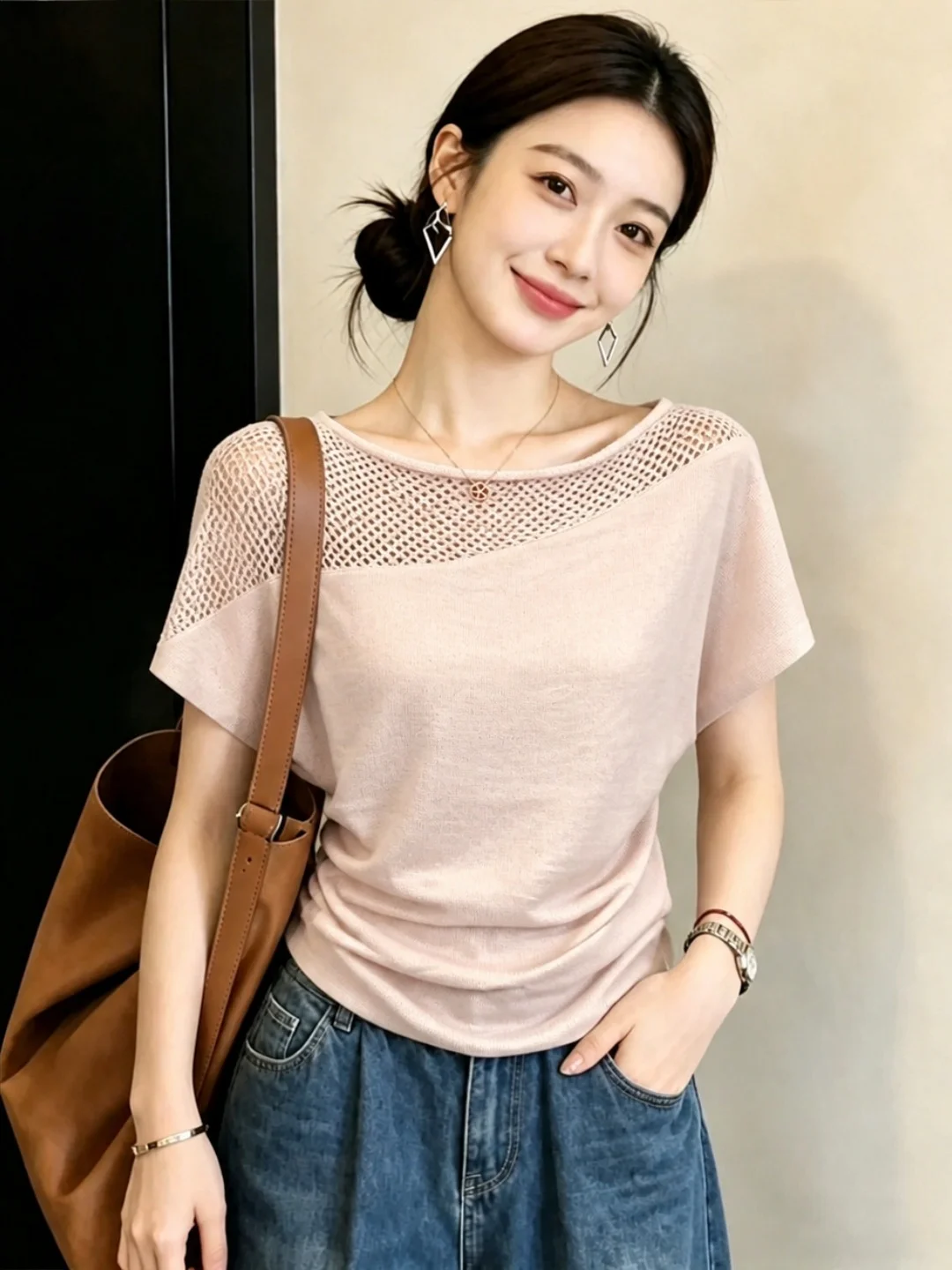 Korean Style Gentle Fashion Hollow out Short Sleeve Knitwear Summer Design Commute Anti Aging Top Women's Silk Blend Shirt
Korean Style Gentle Fashion Hollow out Short Sleeve Knitwear Summer Design Commute Anti Aging Top Women's Silk Blend Shirt