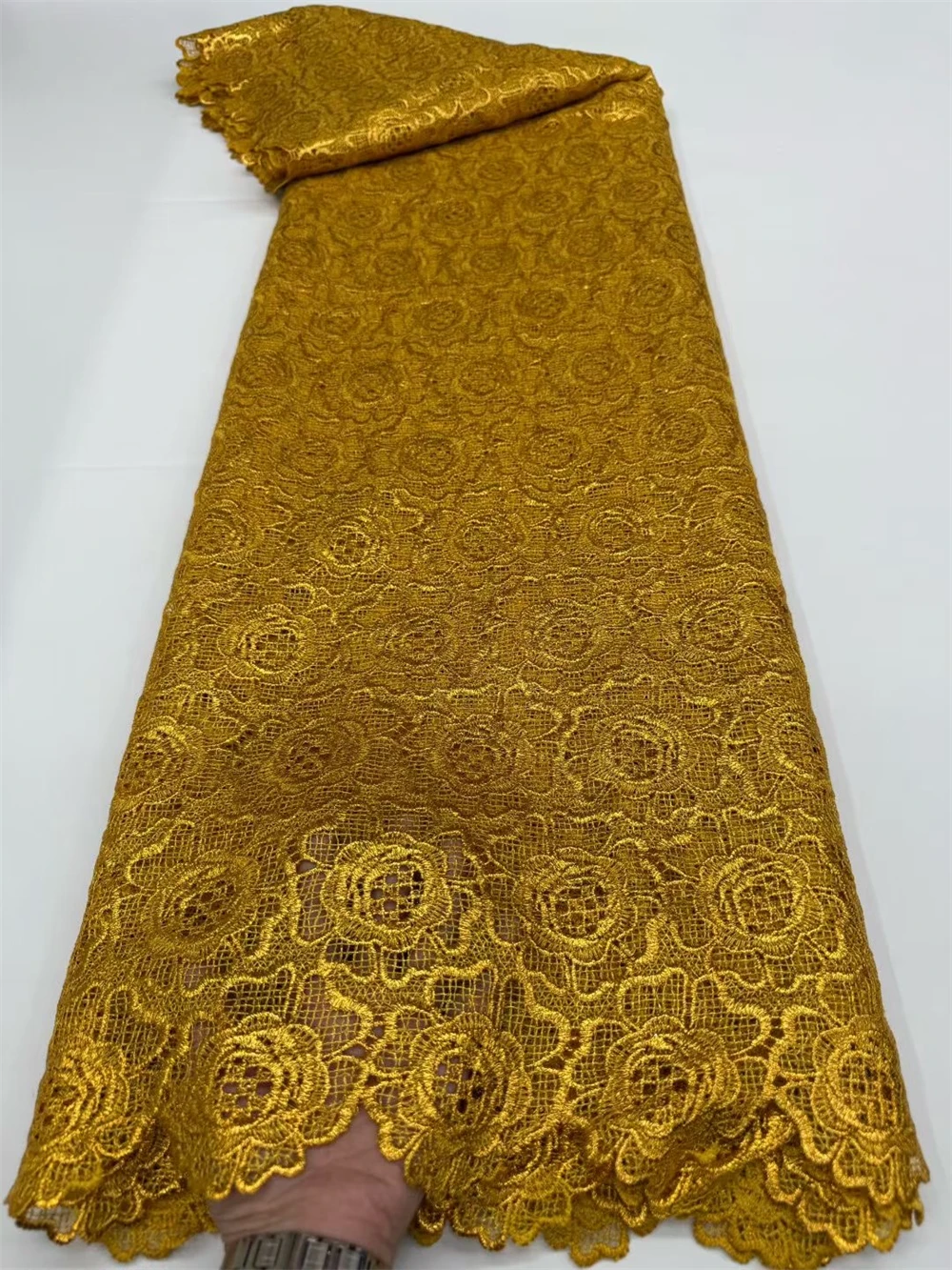 Hot Sale African Guipure Cord Lace Fabric With Hollow Out 2025 High Quality Water Soluble Lace Nigerian Women Party Dress Sewing
Hot Sale African Guipure Cord Lace Fabric With Hollow Out 2025 High Quality Water Soluble Lace Nigerian Women Party Dress Sewing