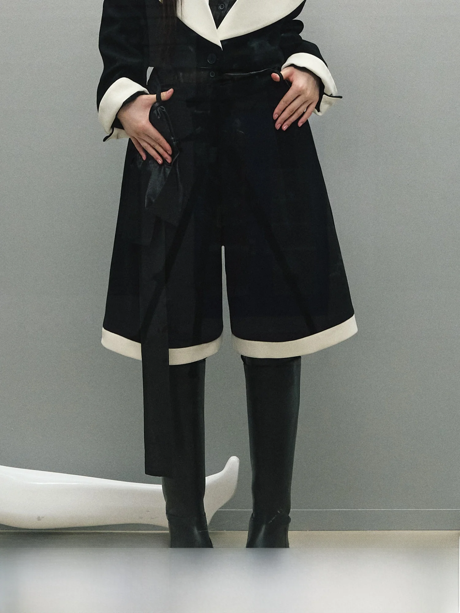 Retro Color Block Wide Leg Suit Pants Women's Casual Loose Fit Five Inch Trousers by La Lune Du Ciel Polyester Blend
Retro Color Block Wide Leg Suit Pants Women's Casual Loose Fit Five Inch Trousers by La Lune Du Ciel Polyester Blend
