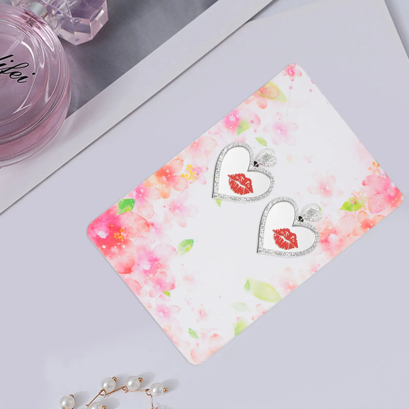 100Pcs Floral Jewelry Display Cards for Earrings Necklaces Bracelets Hair Clips with Pre-Cut Holes Hanging Foldable Packaging
100Pcs Floral Jewelry Display Cards for Earrings Necklaces Bracelets Hair Clips with Pre-Cut Holes Hanging Foldable Packaging