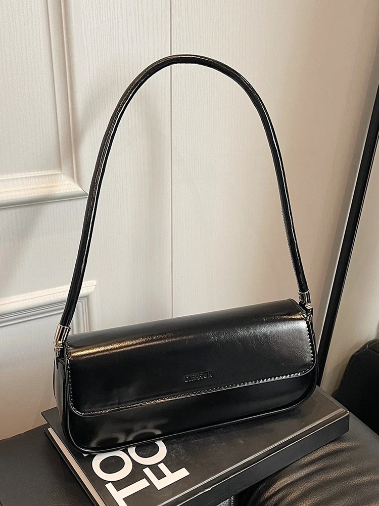 Light Luxury Vintage Single Shoulder Bag Women's French Style Chic Letter PU Leather Underarm Bags 2025 New
Light Luxury Vintage Single Shoulder Bag Women's French Style Chic Letter PU Leather Underarm Bags 2025 New