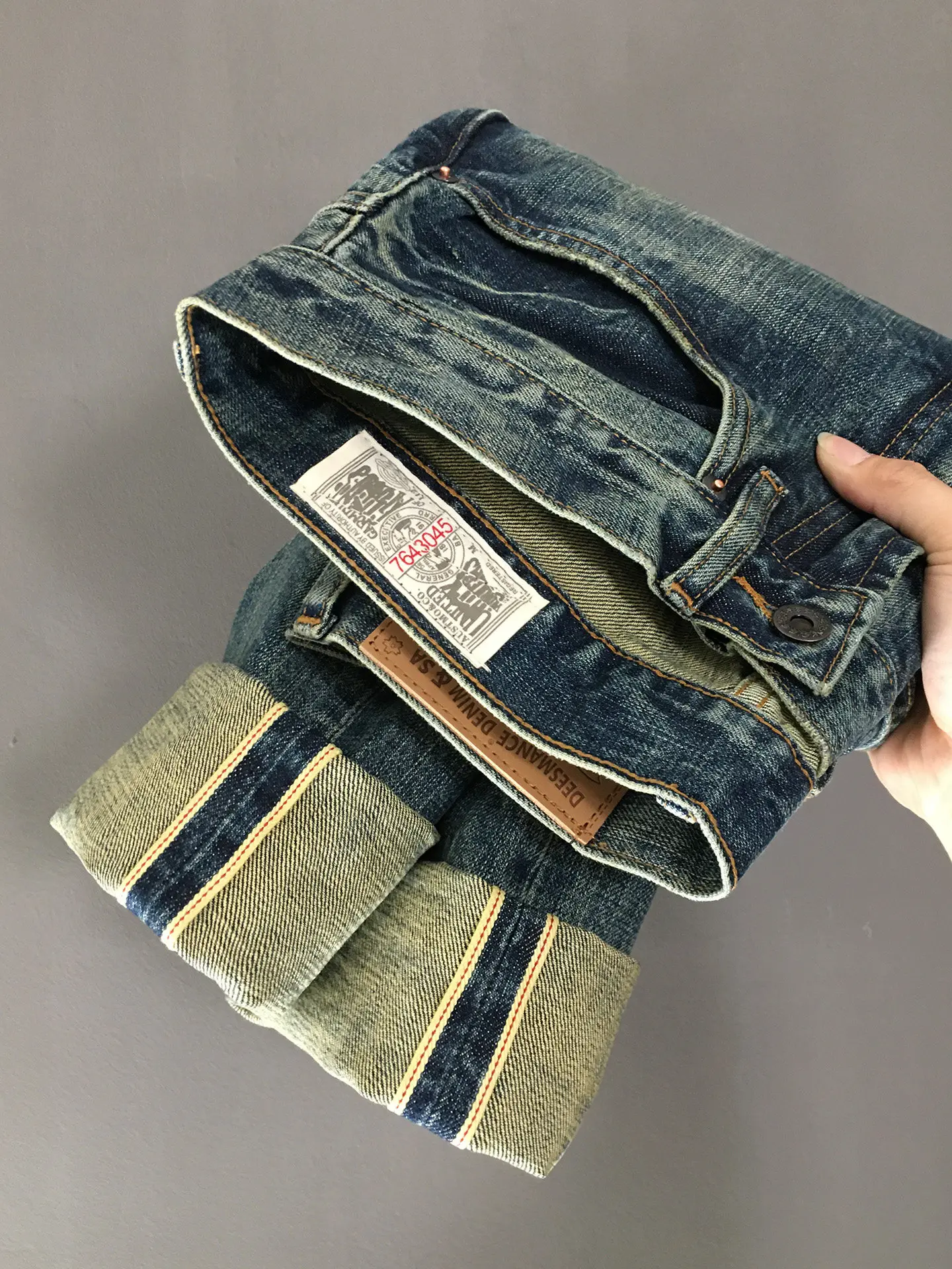 15oz Heavyweight 100% Cotton Washed Selvedge Denim Jeans for Men American Vintage Regular Straight Leg Durable Pants Autumn
15oz Heavyweight 100% Cotton Washed Selvedge Denim Jeans for Men American Vintage Regular Straight Leg Durable Pants Autumn