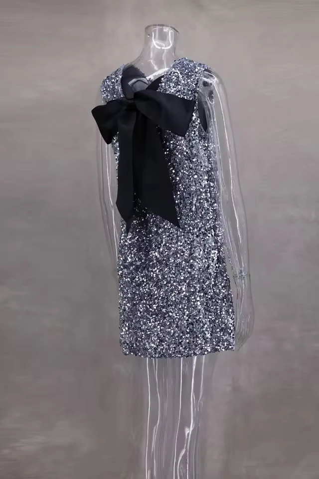 New Fashion Women Back Bow Sequin Mini Dress For Women Shining Chic Sleeveless O-neck Evening Party Dresses Female Vestidos
New Fashion Women Back Bow Sequin Mini Dress For Women Shining Chic Sleeveless O-neck Evening Party Dresses Female Vestidos