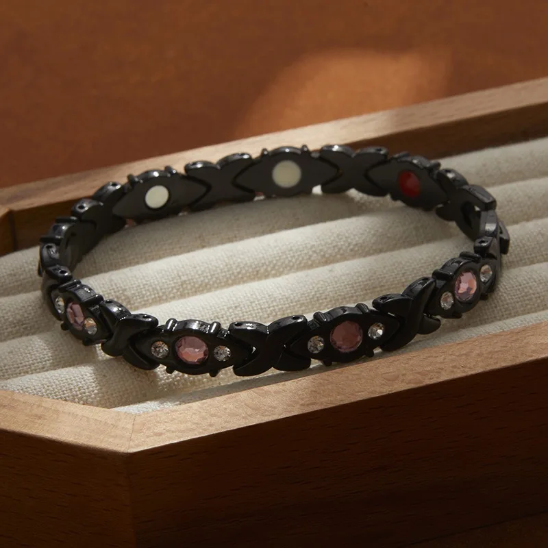Bracelet, European and American fashion, detachable cross magnet bracelet, magnetic women's metal bracelet
Bracelet, European and American fashion, detachable cross magnet bracelet, magnetic women's metal bracelet
