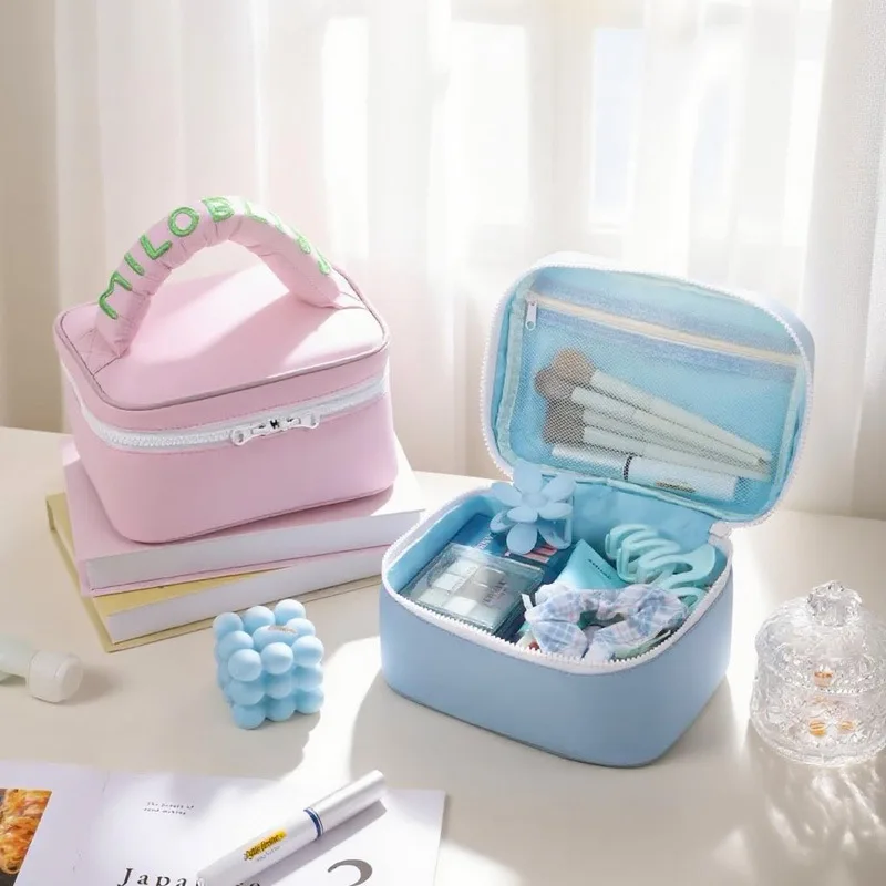New Portable Handle Large Capacity Soft Fluffy Nylon Polyester Cosmetic Bag Make up Bag Organizer Beauty Toiletry Case Pouch
New Portable Handle Large Capacity Soft Fluffy Nylon Polyester Cosmetic Bag Make up Bag Organizer Beauty Toiletry Case Pouch