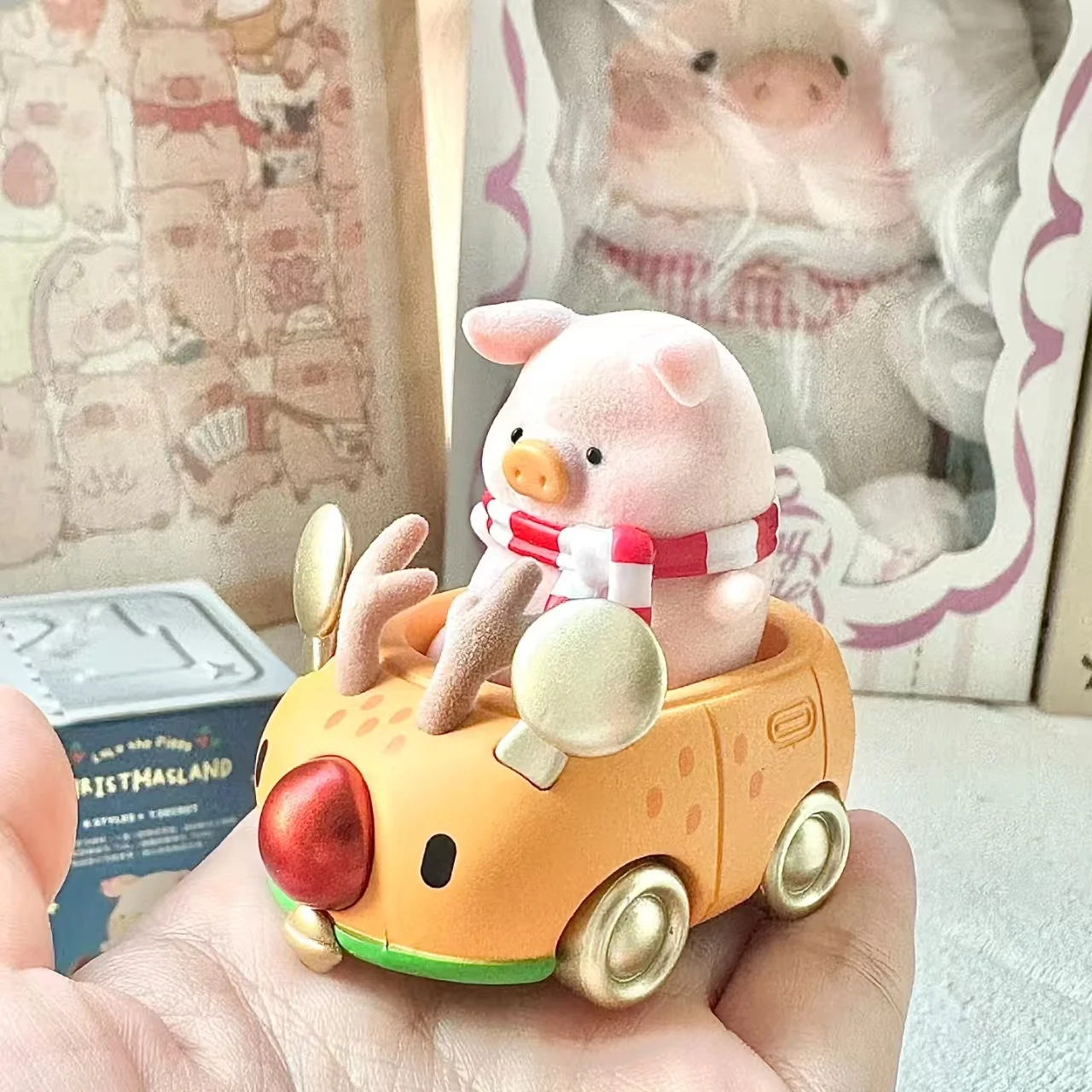 Рождественский подарок, оригинальная серия Lulu Pig, Рождественский город, слепая коробка, консервированная свинья, модная игрушка, орнамент, загадочная коробка, экшн-фигурка аниме
Рождественский подарок, оригинальная серия Lulu Pig, Рождественский город, слепая коробка, консервированная свинья, модная игрушка, орнамент, загадочная коробка, экшн-фигурка аниме