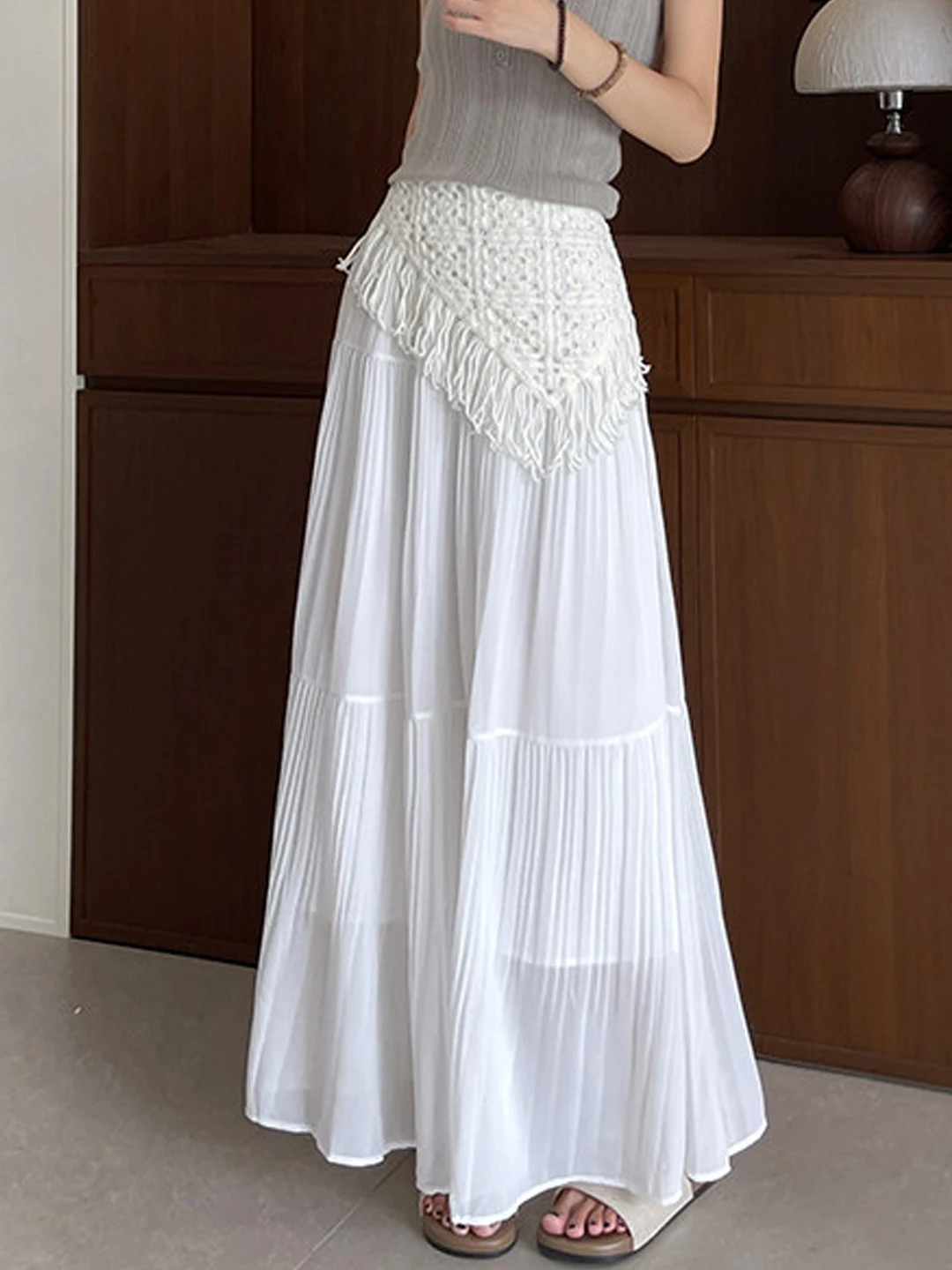Elegant White Hollow out Tassel Chiffon Half Skirt Women's Summer New Style A-Line Long Skirt 2026 Super Beautiful Wide Skirt
Elegant White Hollow out Tassel Chiffon Half Skirt Women's Summer New Style A-Line Long Skirt 2026 Super Beautiful Wide Skirt