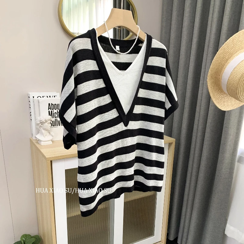 Fake Two Piece V Neck Contrast Patchwork Vintage Tops Summer New Short Sleeve Loose Fashion T Shirts Casual Trend Women Clothing
Fake Two Piece V Neck Contrast Patchwork Vintage Tops Summer New Short Sleeve Loose Fashion T Shirts Casual Trend Women Clothing