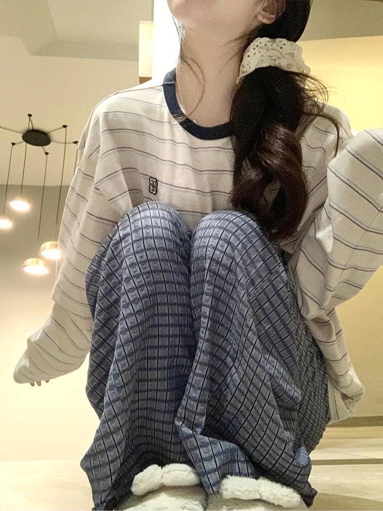 Blue Plaid Casual Wide Leg Pants Women's High Waist Drapey Loose Fit Straight Leg Long Trousers Spring Autumn New Style
Blue Plaid Casual Wide Leg Pants Women's High Waist Drapey Loose Fit Straight Leg Long Trousers Spring Autumn New Style