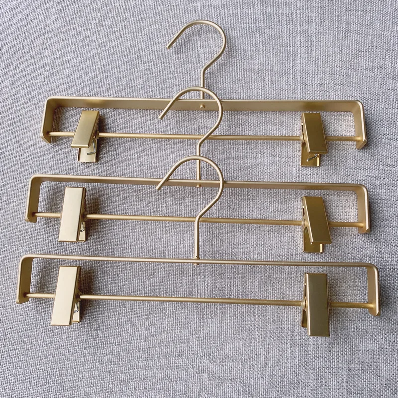 1pcs Matte Gold Trouser Hanger Anti Slip Metal Hangers Wardrobe Space Saver Clothes Pants Drying Rack Organizer Storage Racks
1pcs Matte Gold Trouser Hanger Anti Slip Metal Hangers Wardrobe Space Saver Clothes Pants Drying Rack Organizer Storage Racks
