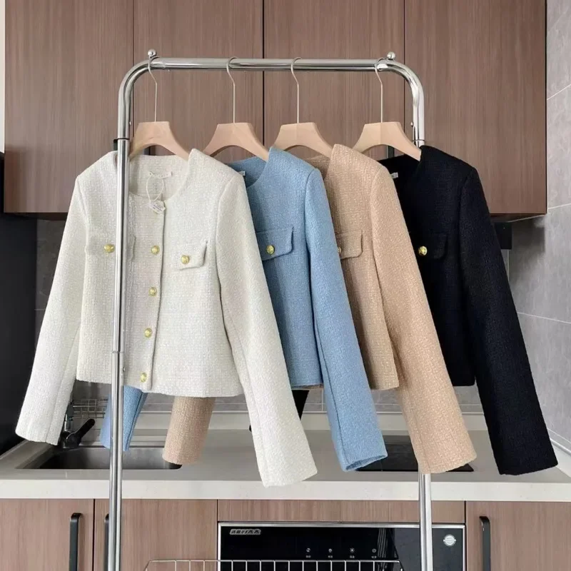 Classic High-end Small Fragrance Tweed Jacket For Women 2023 Autumn Winter French Vintage Fashion Short Coat Woolen Outerwear
Classic High-end Small Fragrance Tweed Jacket For Women 2023 Autumn Winter French Vintage Fashion Short Coat Woolen Outerwear