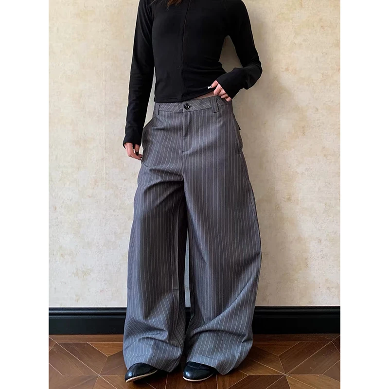 YIBASHU Women Gray Gothic Emo Striped Suit Pants Harajuku Baggy Pants 2000s Y2k Vintage Japanese 2000s Style Trousers Clothes
YIBASHU Women Gray Gothic Emo Striped Suit Pants Harajuku Baggy Pants 2000s Y2k Vintage Japanese 2000s Style Trousers Clothes