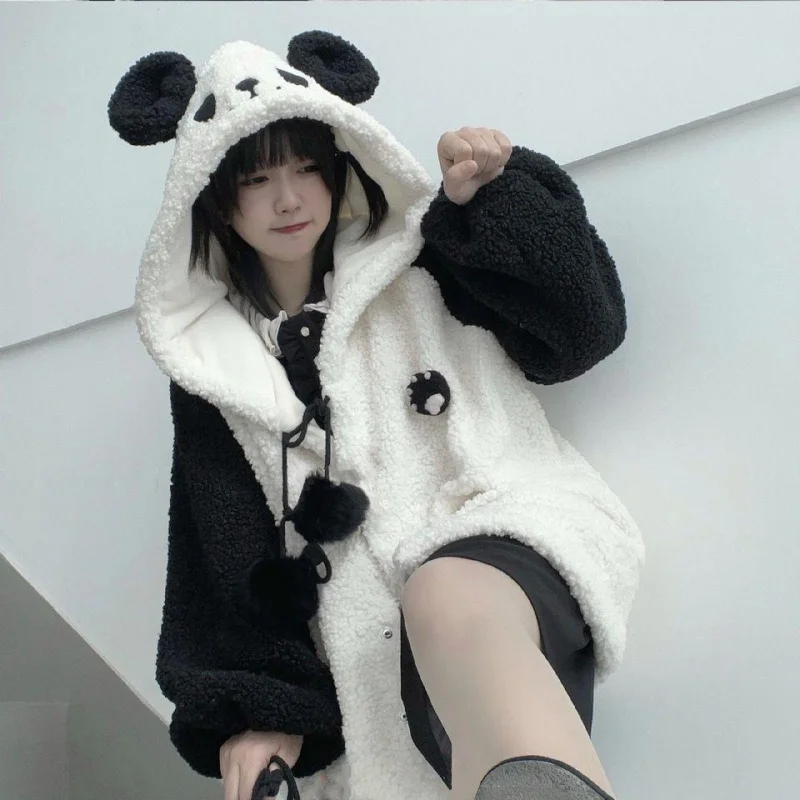 Женское пальто из овечьей шерсти с милой пандой, новинка 2023 года, осень-зима, утепленный флисовый свитшот из овечьей шерсти, универсальный студенческий стиль
Женское пальто из овечьей шерсти с милой пандой, новинка 2023 года, осень-зима, утепленный флисовый свитшот из овечьей шерсти, универсальный студенческий стиль