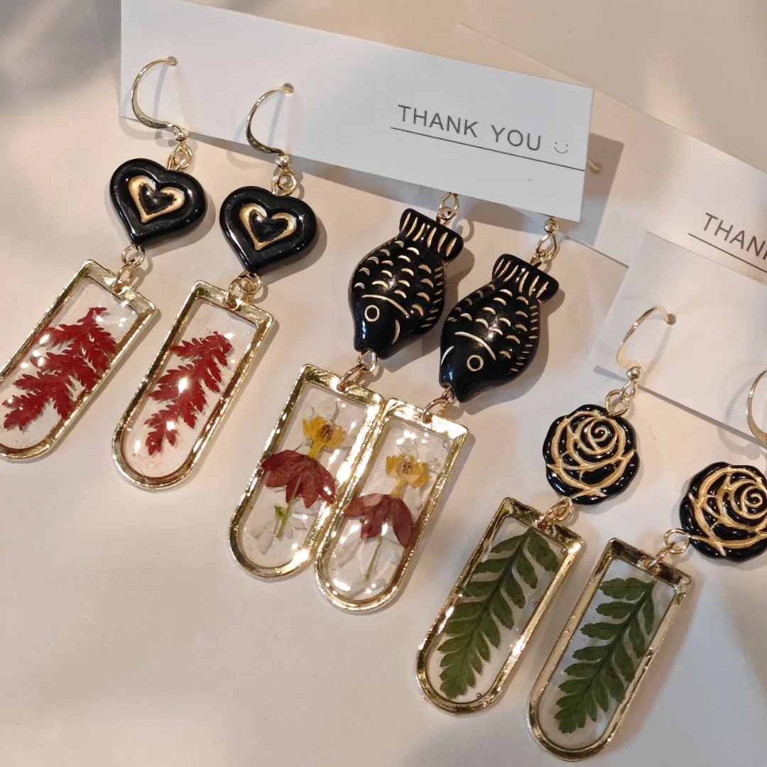 3218 Wholesale Handmade Real Dried Flower Earrings Natural Plant Specimen Creative Birthday Gift for Christmas Party Supplies
3218 Wholesale Handmade Real Dried Flower Earrings Natural Plant Specimen Creative Birthday Gift for Christmas Party Supplies
