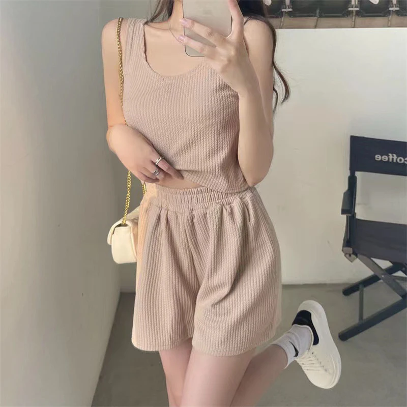 Solid Vest High Waisted Elastic Shorts Two-piece Set Women New Summer Comfort Casual Clothing Versatile Short Ladies Sports Suit
Solid Vest High Waisted Elastic Shorts Two-piece Set Women New Summer Comfort Casual Clothing Versatile Short Ladies Sports Suit