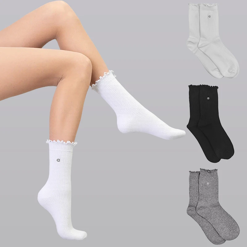 Women Solid Color Mid Tube Socks Summer Lightweight Breathable Fashionable Wavy Edge Ballet Style Casual Socks
Women Solid Color Mid Tube Socks Summer Lightweight Breathable Fashionable Wavy Edge Ballet Style Casual Socks