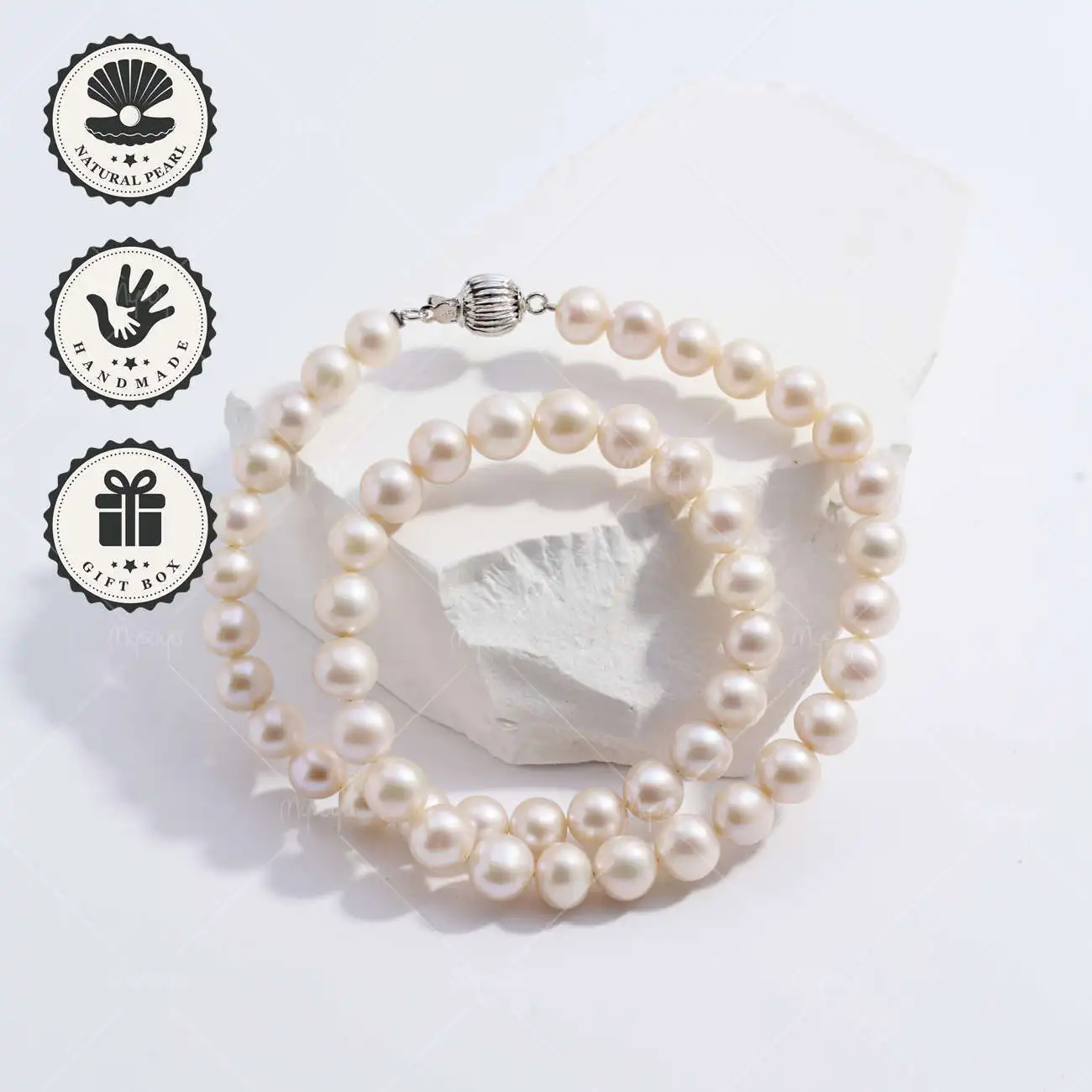 MYSOYA Natural White Freshwater Pearl Necklace 7-8mm with Silver Lantern Clasp, Gift Box, Elegant Jewelry for Birthday Gift
MYSOYA Natural White Freshwater Pearl Necklace 7-8mm with Silver Lantern Clasp, Gift Box, Elegant Jewelry for Birthday Gift