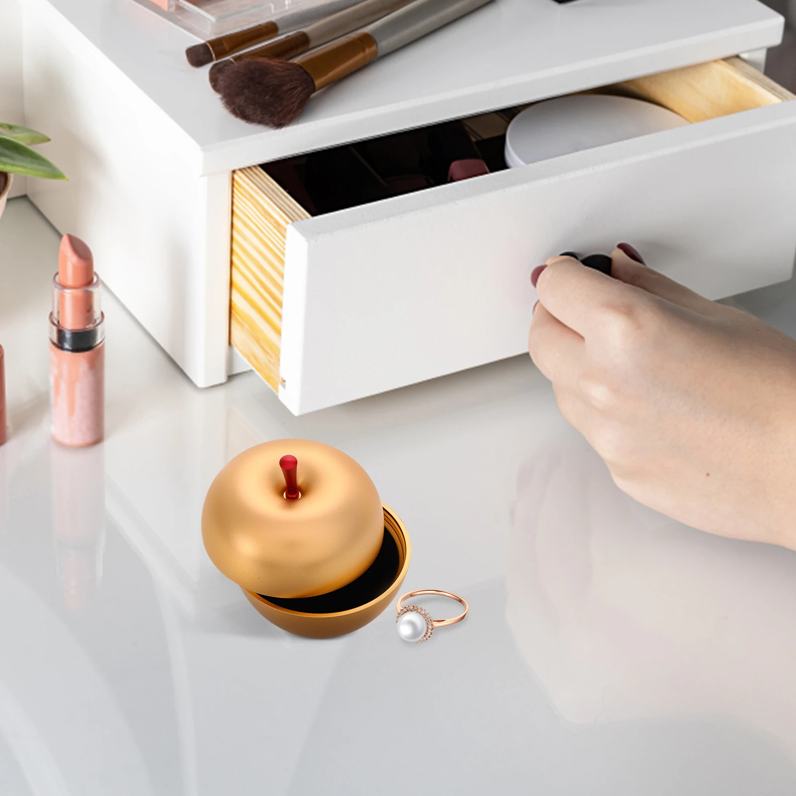 Creative Apple Jewelry Box Golden Biscuits Storage Container Christmas Proposal Ring Container High Quality Storage
Creative Apple Jewelry Box Golden Biscuits Storage Container Christmas Proposal Ring Container High Quality Storage