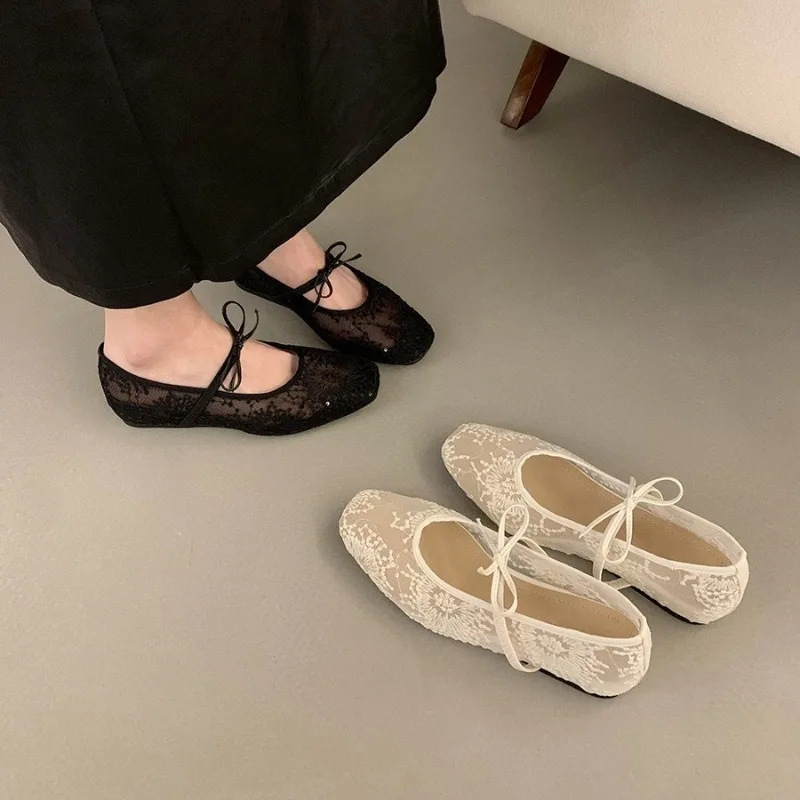 2025 Spring Lace Women Mary Jane Shoes Fashion Slip on Comfort Street Style Soft Sole Female Dress Raised Flats Shoes
2025 Spring Lace Women Mary Jane Shoes Fashion Slip on Comfort Street Style Soft Sole Female Dress Raised Flats Shoes