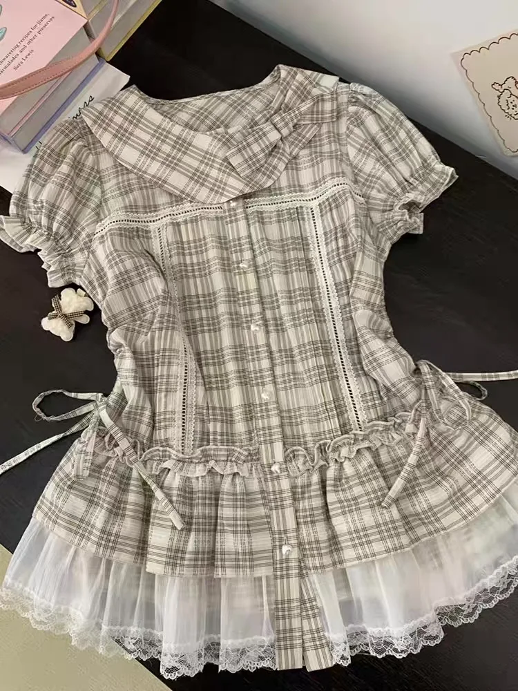 Korean Version Retro Style Puff Sleeve Shirt Sweet Doll Collar Plaid Base Shirts Women Summer New Harajuku Lace Slim Tops 2025
Korean Version Retro Style Puff Sleeve Shirt Sweet Doll Collar Plaid Base Shirts Women Summer New Harajuku Lace Slim Tops 2025