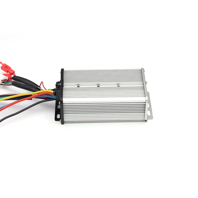 48V60V72V18 Tube 2000W Интеллектуальный бесшумный бесщеточный контроллер электромобиля постоянного тока
48V60V72V18 Tube 2000W Интеллектуальный бесшумный бесщеточный контроллер электромобиля постоянного тока