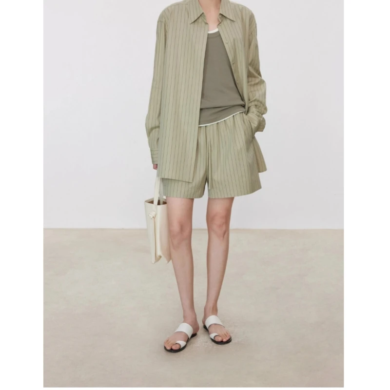 Весна/лето 2022, повседневная женская полосатая рубашка с эластичной резинкой на талии и широкими шортами, комплект
Весна/лето 2022, повседневная женская полосатая рубашка с эластичной резинкой на талии и широкими шортами, комплект