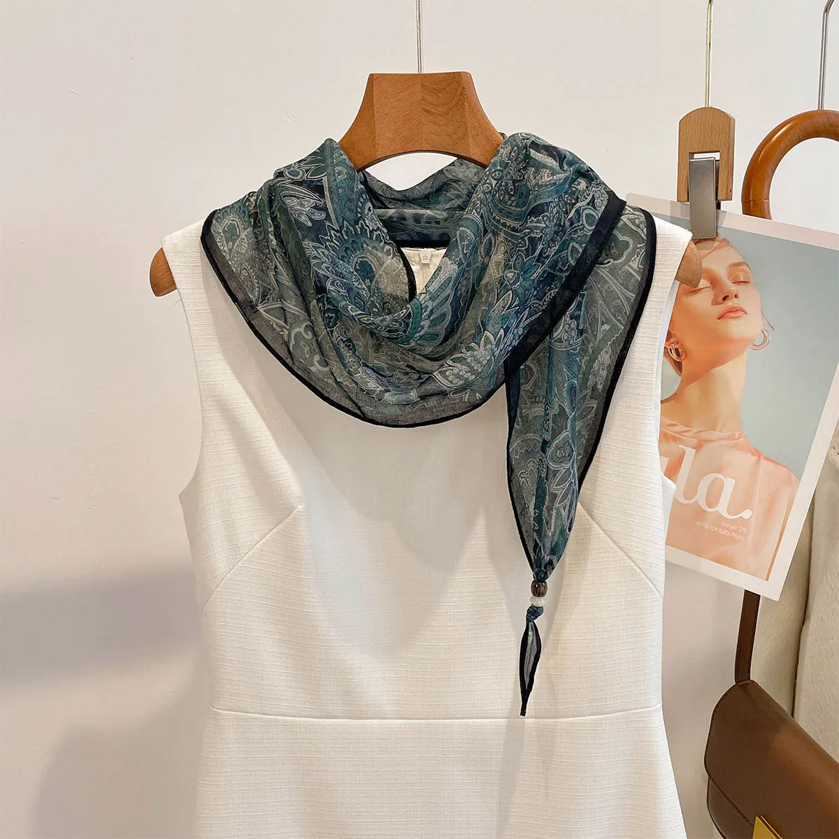Retro Cashew Scarves For Women Thin Diamond-shaped Scarf With Pendant Bandanas Luxury Hijab Neckerchief Elegant Shawl Wraps
Retro Cashew Scarves For Women Thin Diamond-shaped Scarf With Pendant Bandanas Luxury Hijab Neckerchief Elegant Shawl Wraps