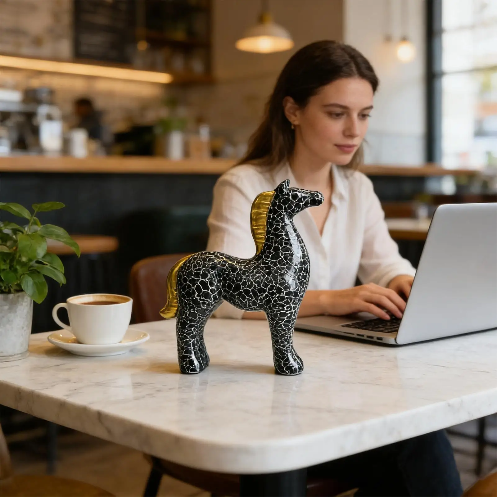 Фигурки лошадей, устойчивые украшения из смолы, красочные коллекционные фигурки, украшения лошади для гостиной, спальни, офиса
Фигурки лошадей, устойчивые украшения из смолы, красочные коллекционные фигурки, украшения лошади для гостиной, спальни, офиса