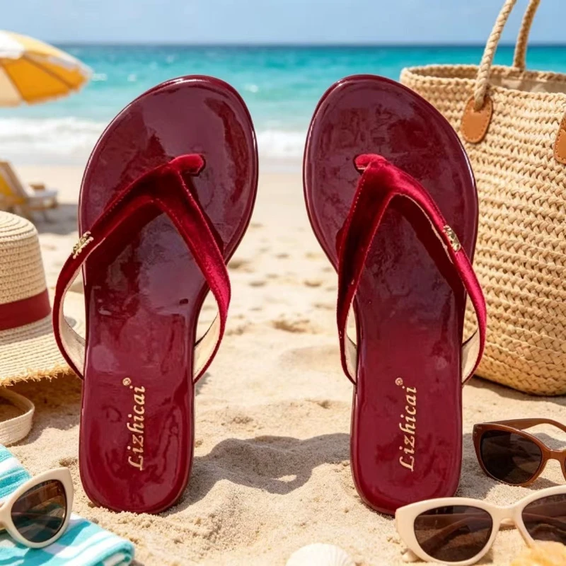 Retro Flat Slippers Women's Shoes Summer Outer Wear Seaside Sandals Slippers Sub Fashion Red Flip Flops
Retro Flat Slippers Women's Shoes Summer Outer Wear Seaside Sandals Slippers Sub Fashion Red Flip Flops