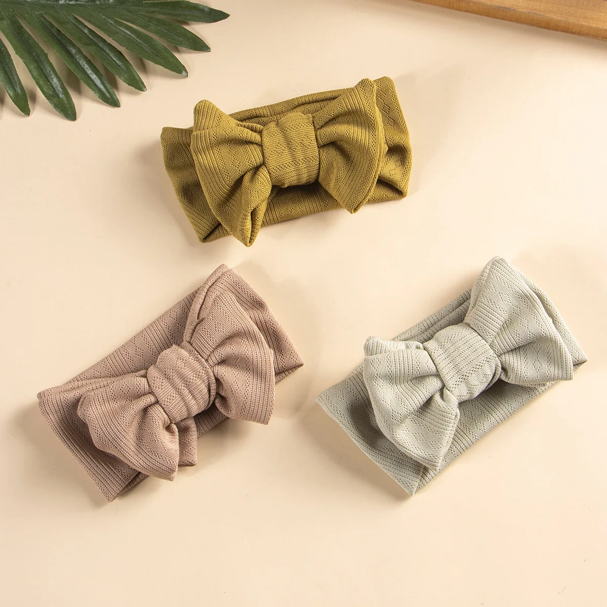 Baby Bow Headband for Girls Cable Knit Turban Kids Hairbands Infant Hair Accessories Newborn Warm Headwrap Autumn Headwear
Baby Bow Headband for Girls Cable Knit Turban Kids Hairbands Infant Hair Accessories Newborn Warm Headwrap Autumn Headwear