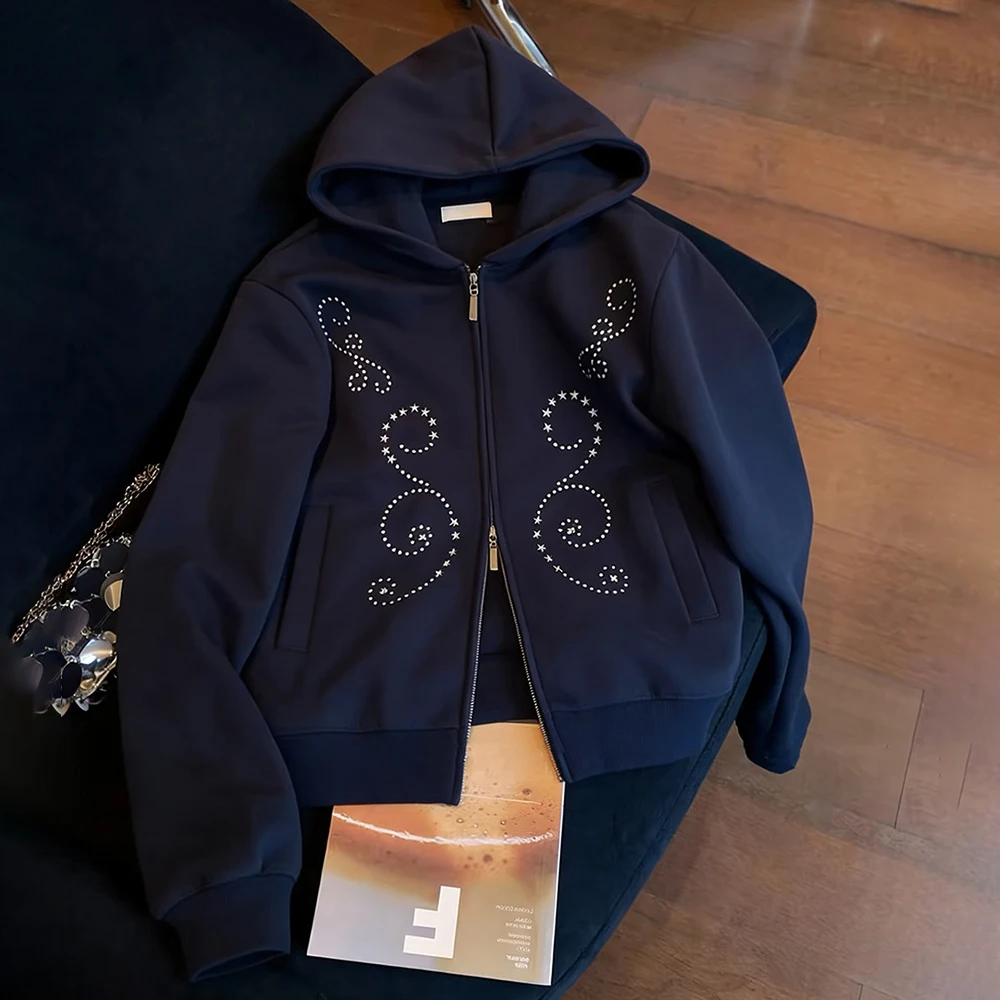 Женские темно-синие толстовки на молнии со стразами и заклепками, декор, куртки, весенне-осенние повседневные свободные толстовки, пальто, модная верхняя одежда
Женские темно-синие толстовки на молнии со стразами и заклепками, декор, куртки, весенне-осенние повседневные свободные толстовки, пальто, модная верхняя одежда