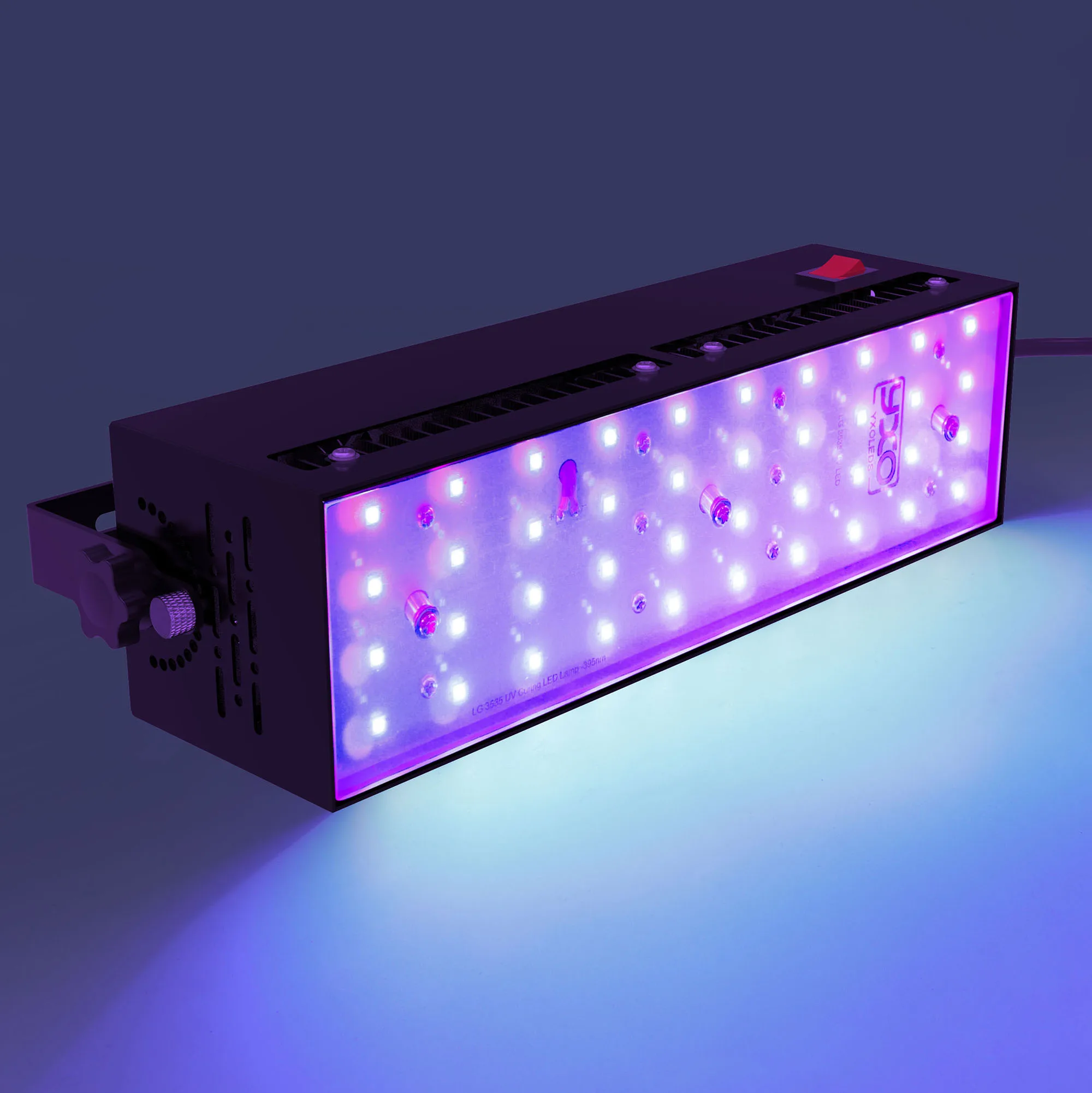 UV Black Light 200W =2000W outdoor LED flood light Black Light LED Spotlight 395nm Lamp for Disco Glow Party Stage light
UV Black Light 200W =2000W outdoor LED flood light Black Light LED Spotlight 395nm Lamp for Disco Glow Party Stage light