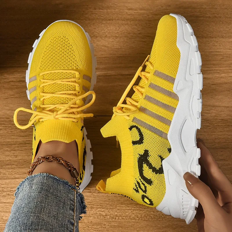 women Sneakers Light Running Tennis Shoes women High Quality Breathable Fashion Sneakers Women Comfortable Large size Sneakers
women Sneakers Light Running Tennis Shoes women High Quality Breathable Fashion Sneakers Women Comfortable Large size Sneakers