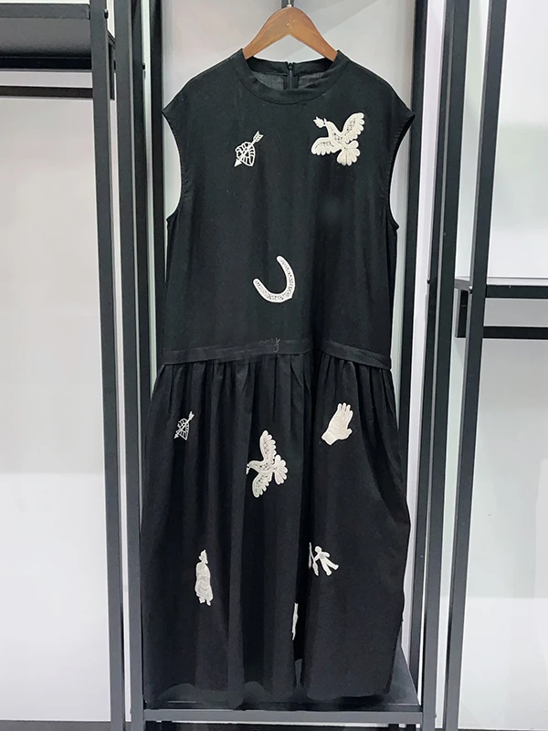 Loose Fit Embroidered Patchwork Sleeveless round Neck Dress Women's Spring Summer Casual French Style Cotton Blend Dress
Loose Fit Embroidered Patchwork Sleeveless round Neck Dress Women's Spring Summer Casual French Style Cotton Blend Dress