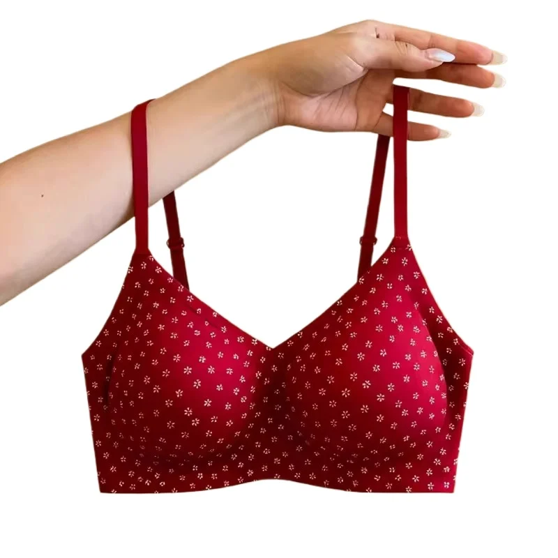 KUCLUTRed Lace Wireless Bra Comfortable Underwear for Young Women Nylon Fabric U-Neck Design Ideal for Wedding Year of the Horse
KUCLUTRed Lace Wireless Bra Comfortable Underwear for Young Women Nylon Fabric U-Neck Design Ideal for Wedding Year of the Horse