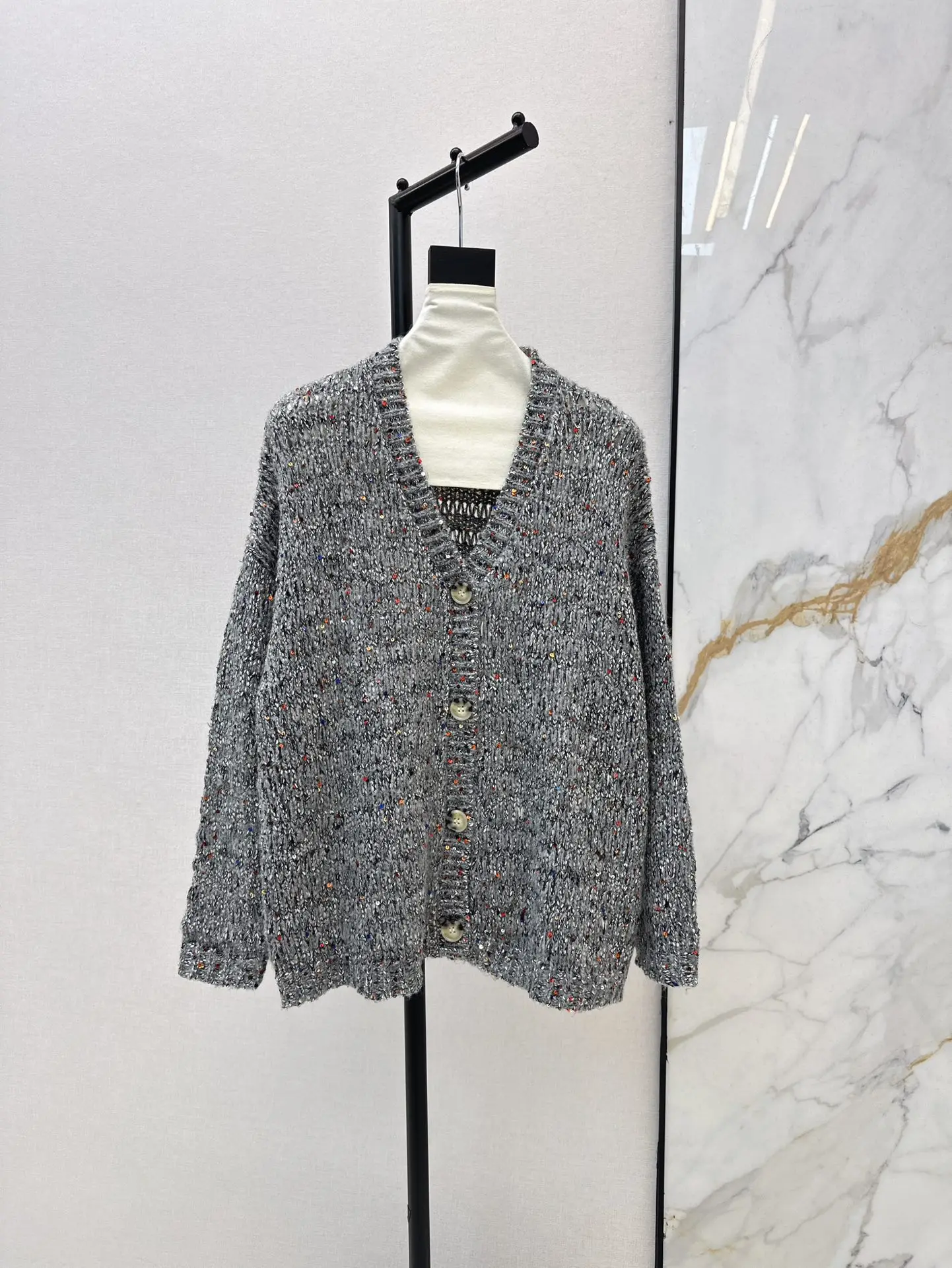 2024 Winter New Women's Clothing Classic shoulder glitter wool yarn knitted pullover sweater 1021
2024 Winter New Women's Clothing Classic shoulder glitter wool yarn knitted pullover sweater 1021