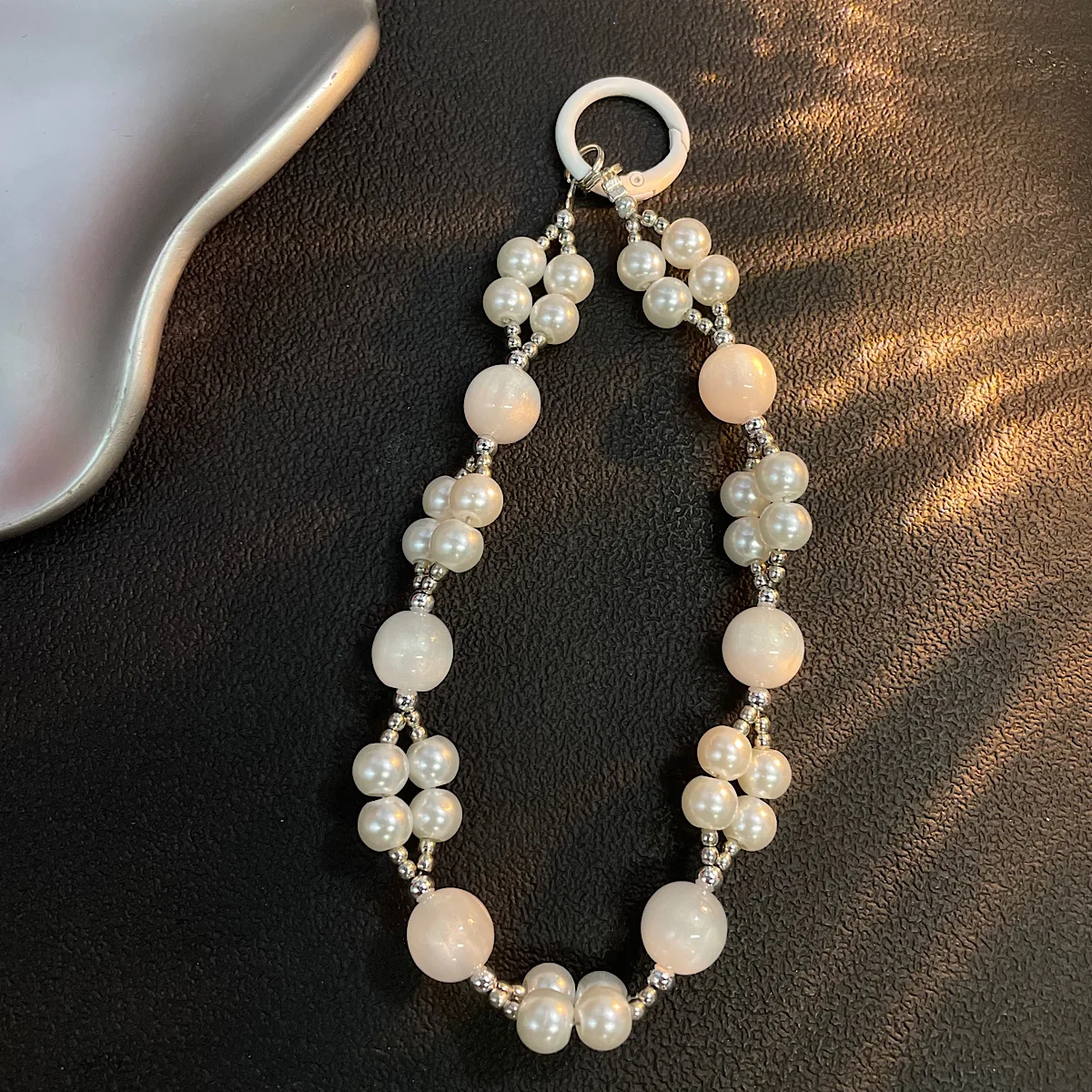Personalized and Creative Double White Pearl Bead Handheld Chain Hanging Rope Phone Case Car Keychain Bag Pendant
Personalized and Creative Double White Pearl Bead Handheld Chain Hanging Rope Phone Case Car Keychain Bag Pendant