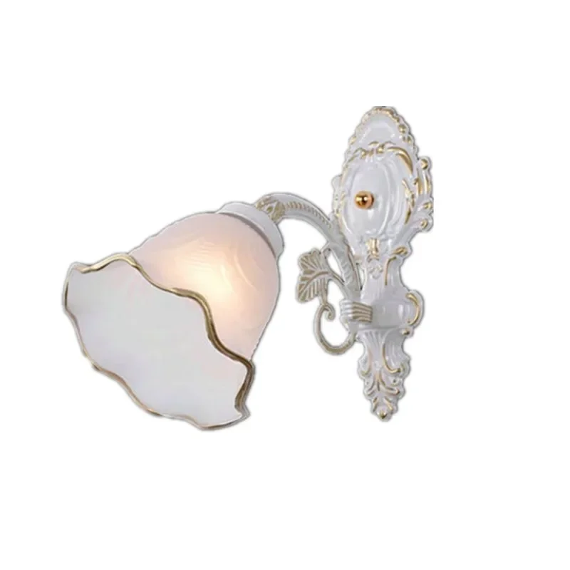 European style single head wall lamp glass lampshade, bedside lamp mirror, front lamp corridor
European style single head wall lamp glass lampshade, bedside lamp mirror, front lamp corridor