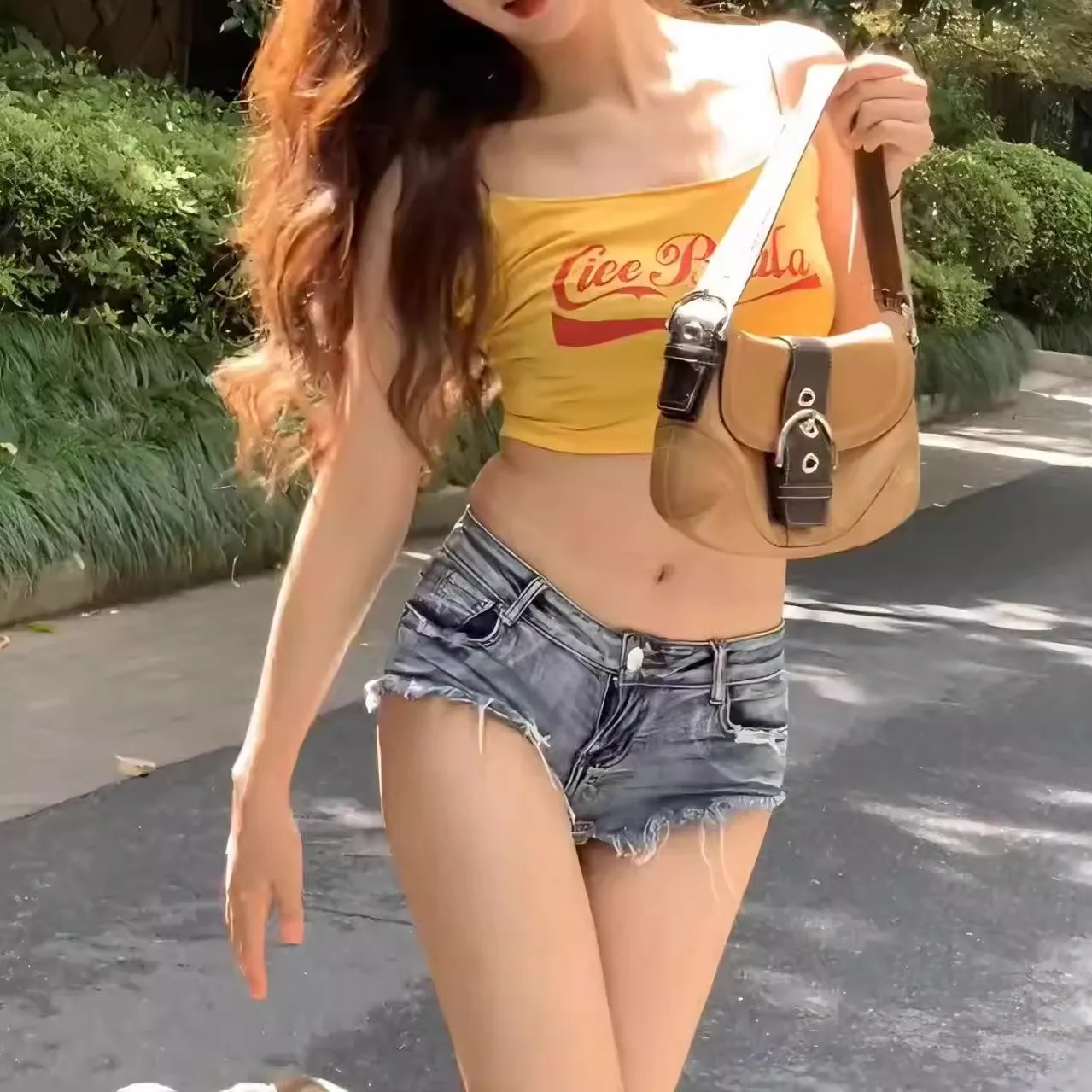American Spice Girl Sexy Super Low Waist Y2k Denim Super Shorts Women's Summer New Slim and Skinny Hip Hot Pants
American Spice Girl Sexy Super Low Waist Y2k Denim Super Shorts Women's Summer New Slim and Skinny Hip Hot Pants