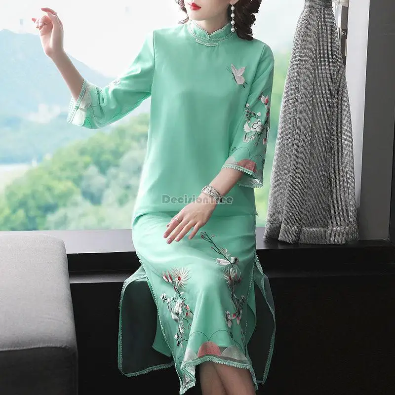 2024 spring chinese traditional qipao women embroidered cheongsam chiffon green chiffon dress floral oriental party dress
2024 spring chinese traditional qipao women embroidered cheongsam chiffon green chiffon dress floral oriental party dress