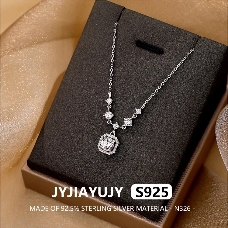 JYJIAYUJY 100% Whole Original Sterling Silver S925 Pendant Necklace Square Inlaid With Zirconia Fashion Woman Jewelry Gift N326
JYJIAYUJY 100% Whole Original Sterling Silver S925 Pendant Necklace Square Inlaid With Zirconia Fashion Woman Jewelry Gift N326