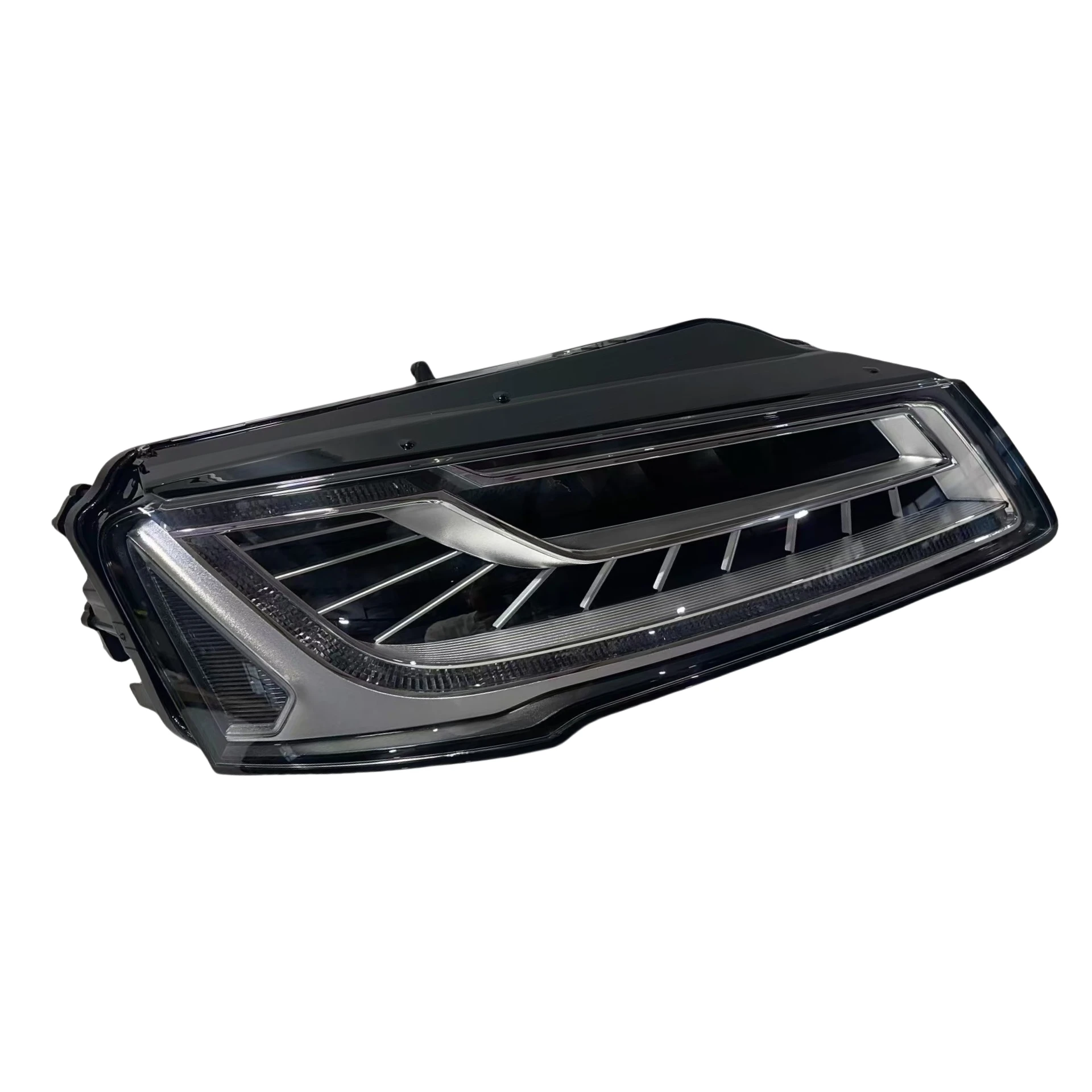 Подходит для Audi A8 S8 D4 2014-2018 передние светодиодные матричные фары, 3 компьютерные версии 4H0941783,4H0941784
Подходит для Audi A8 S8 D4 2014-2018 передние светодиодные матричные фары, 3 компьютерные версии 4H0941783,4H0941784