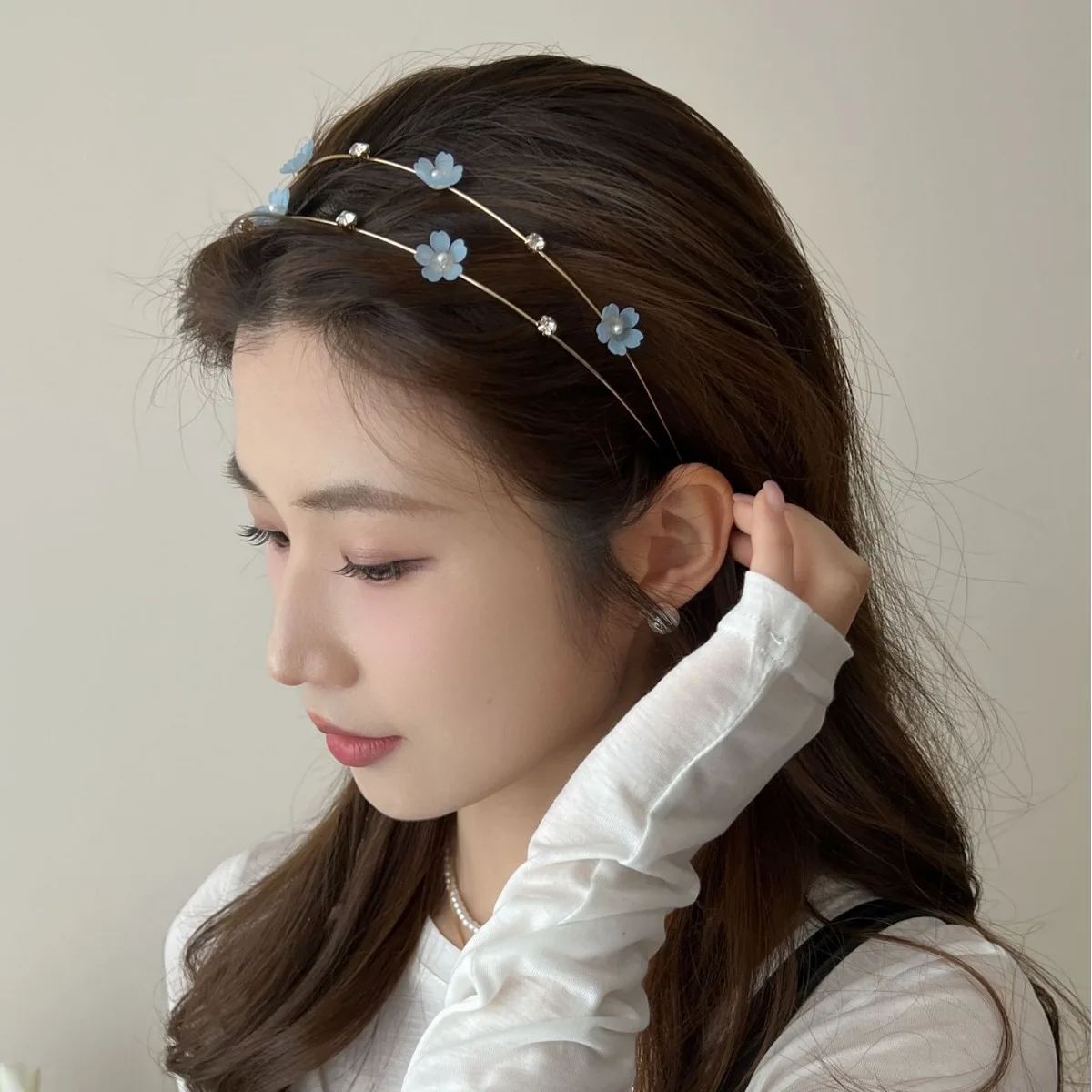 Delicate Thin Pearl Flower Headband Cherry Blossom Sweet Versatile Forest Fairy Style for Women Daily High Quality
Delicate Thin Pearl Flower Headband Cherry Blossom Sweet Versatile Forest Fairy Style for Women Daily High Quality
