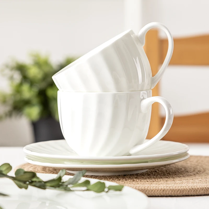 Luxury European Ceramic Coffee Cup Set - Elegant and Minimalist Bone China Espresso Cups, Ideal for Home Use
Luxury European Ceramic Coffee Cup Set - Elegant and Minimalist Bone China Espresso Cups, Ideal for Home Use