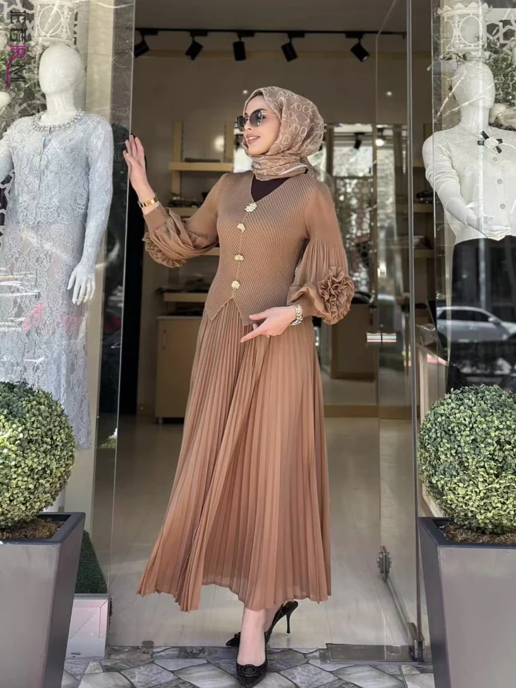 EGRM 2026 New Fashion Pleated V-Neck Patchwork Elastic Slimming Solid Two Pieces Set A-line Folds Skirt Female Clothing 9R5103
EGRM 2026 New Fashion Pleated V-Neck Patchwork Elastic Slimming Solid Two Pieces Set A-line Folds Skirt Female Clothing 9R5103