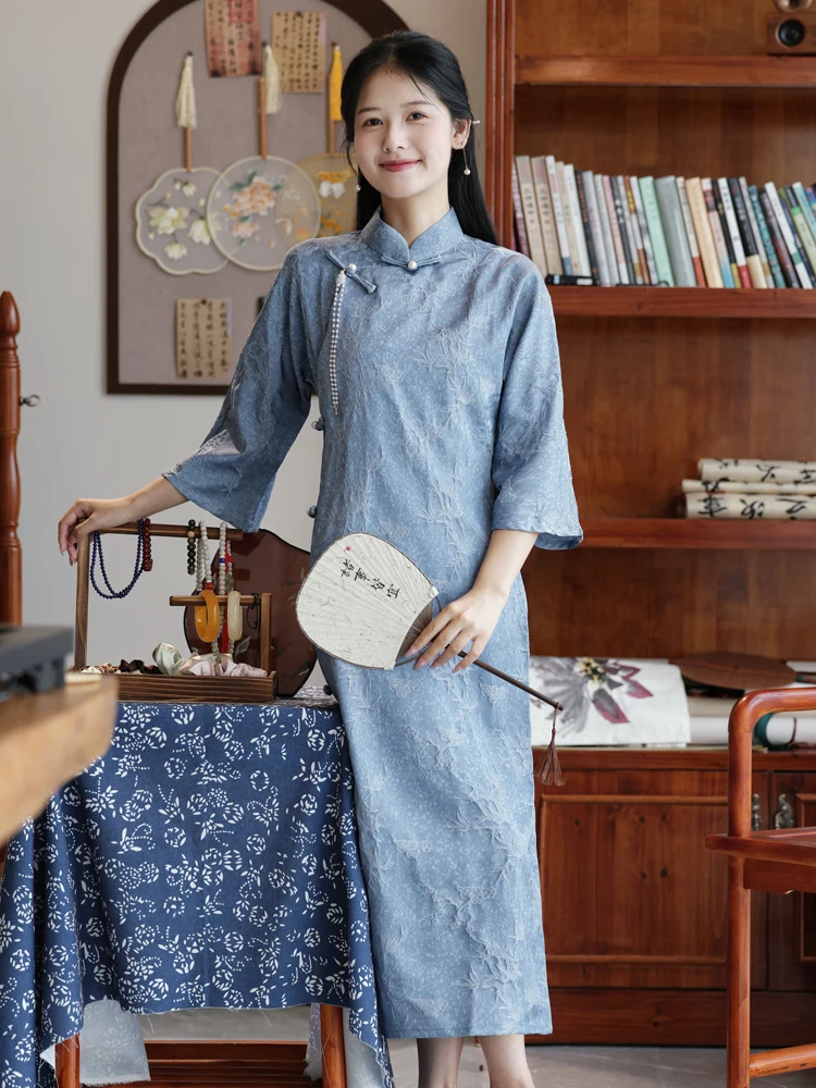 Традиционное женское платье с низкой посадкой, полностью открытой передней частью, приталенное, с длинной юбкой, винтажное
Традиционное женское платье с низкой посадкой, полностью открытой передней частью, приталенное, с длинной юбкой, винтажное