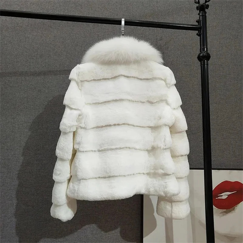 2025 New Autumn&Winter Fashion Ladies Temperament Hair Collar Short White Faux Fur Coat Waist Slimming Jacket Female Top Black
2025 New Autumn&Winter Fashion Ladies Temperament Hair Collar Short White Faux Fur Coat Waist Slimming Jacket Female Top Black