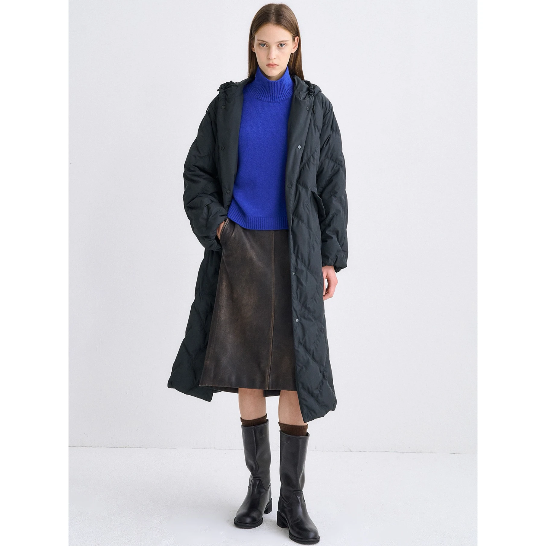 Thiened Long Goose down Jaet Casual Sle with Hood Crtsmanip TIM25 Winter Collection Women's Premium Faion
Thiened Long Goose down Jaet Casual Sle with Hood Crtsmanip TIM25 Winter Collection Women's Premium Faion